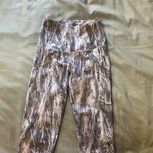 NWOT P’tula active leggings